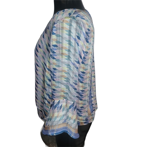 Bali Geometric Patterned Pastel Colored Blouse XS - Picture 4 of 5